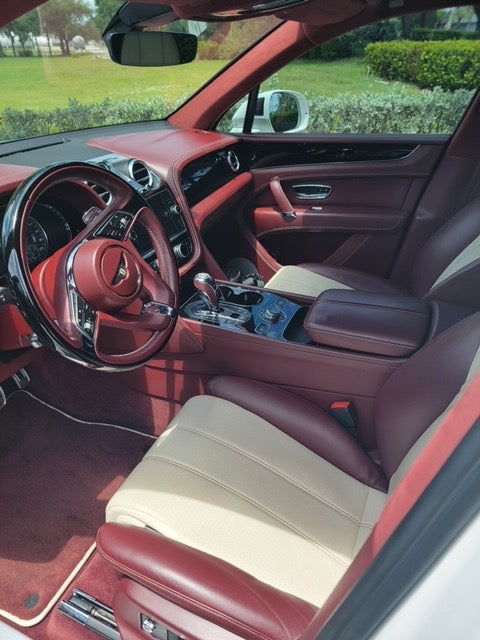 Load image into Gallery viewer, 2019 Bentley Bentayga
