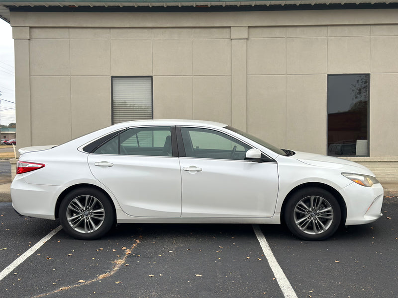 Load image into Gallery viewer, 2017 Toyota Camry
