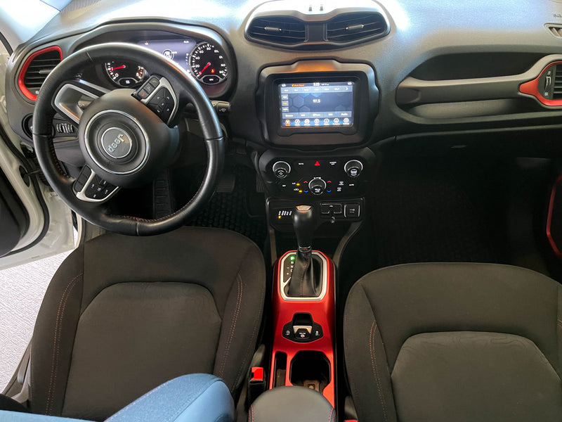 Load image into Gallery viewer, 2019 Jeep Renegade Trail-Hawk Edition
