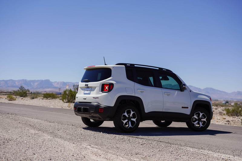 Load image into Gallery viewer, 2019 Jeep Renegade Trail-Hawk Edition
